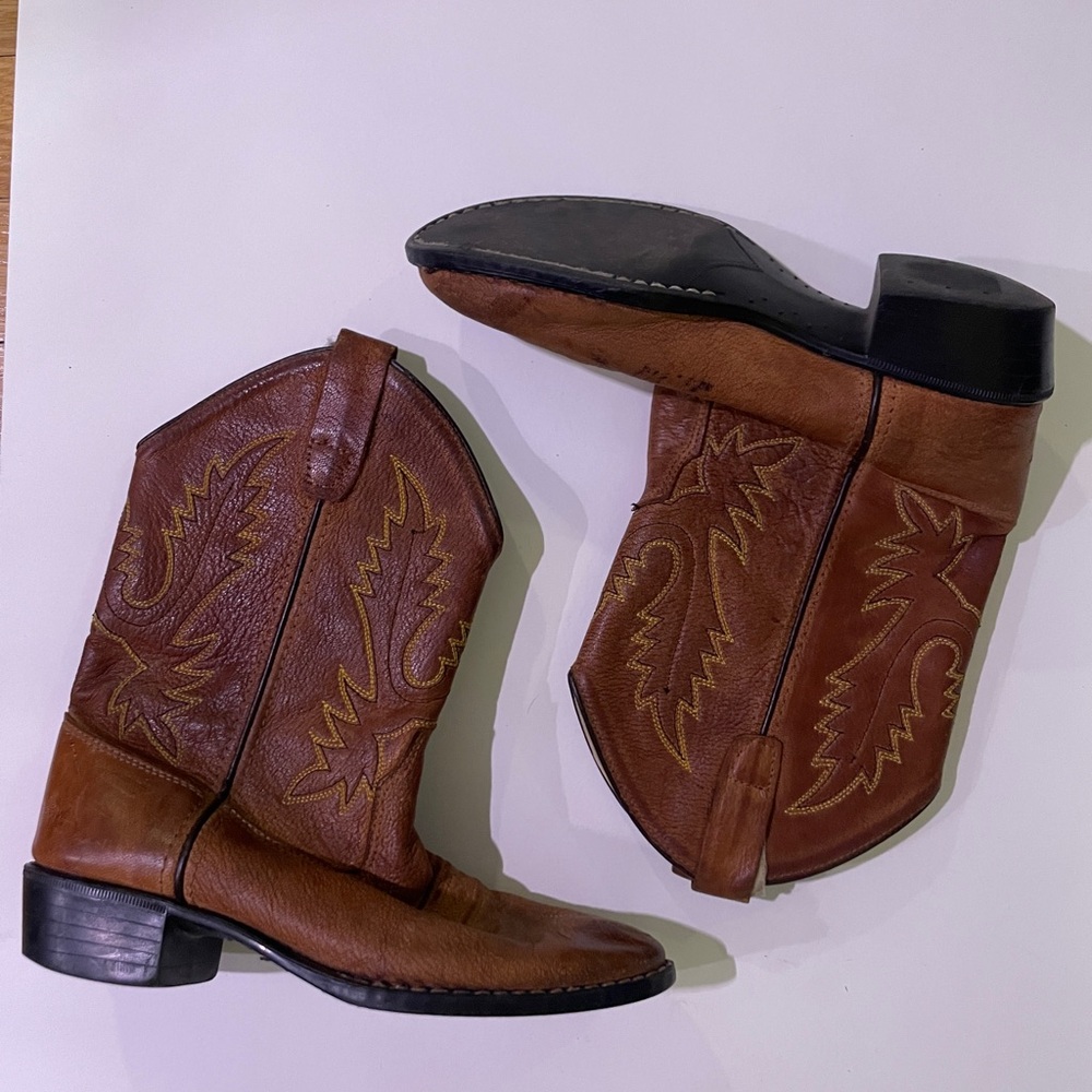 Brown Leather Cowboy Boots with Embroidered Design